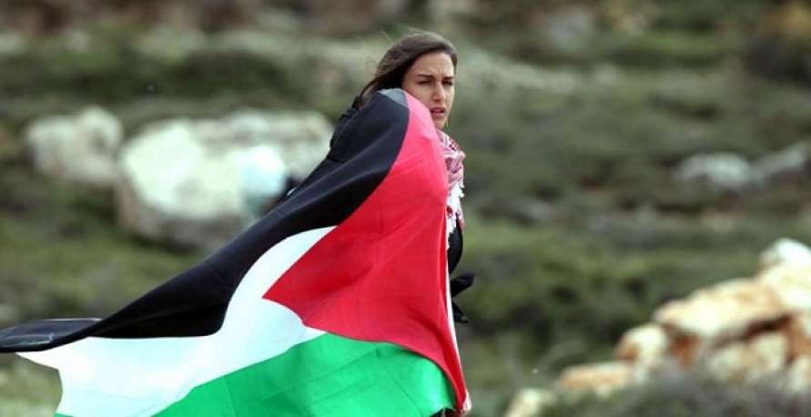 جمال الرجوب: المراة الفلسطينية تحظى بدعم الرئيس والحكومة


